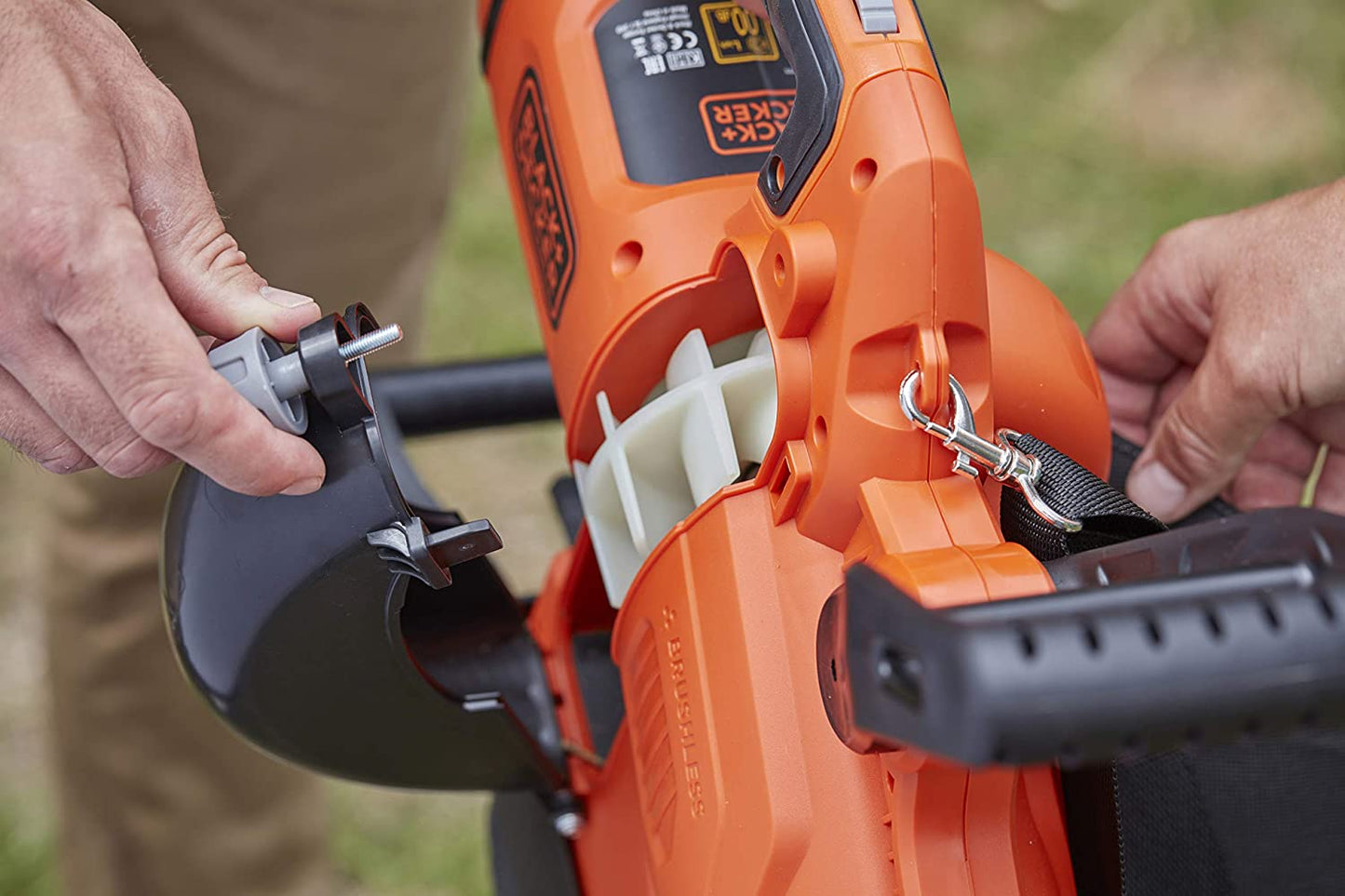 BLACK+DECKER BCBLV3625L1 Akku Laubsauger Bläser Häcksler 3-in-1 36V/2,5Ah Li-Ion