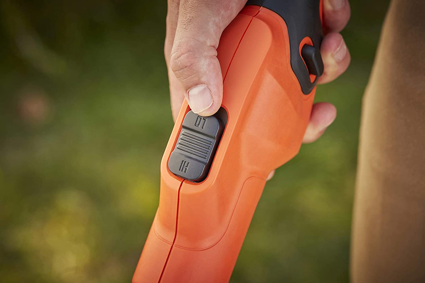 BLACK+DECKER BCSTA536L1 Akku Rasentrimmer Kantenschneider kabellos Bürstenlos 36V 2,5Ah