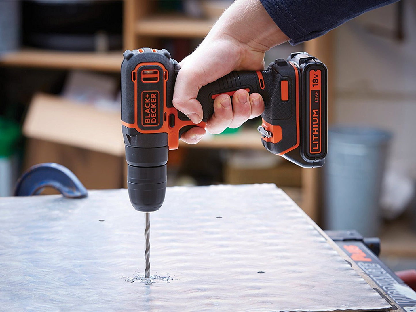BLACK+DECKER BDC718AS2O Akkuschrauber Bohrschrauber 18V 2x Akkus 80tlg Zubehör