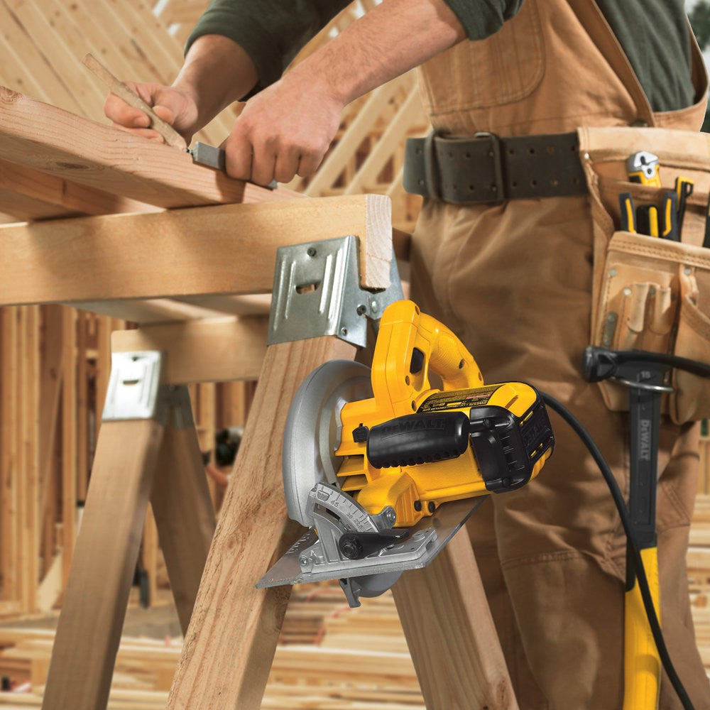 DeWALT DWE575K Elektrische Handkreissäge 1.600 W - Ø 190 mm - Mit Koffer