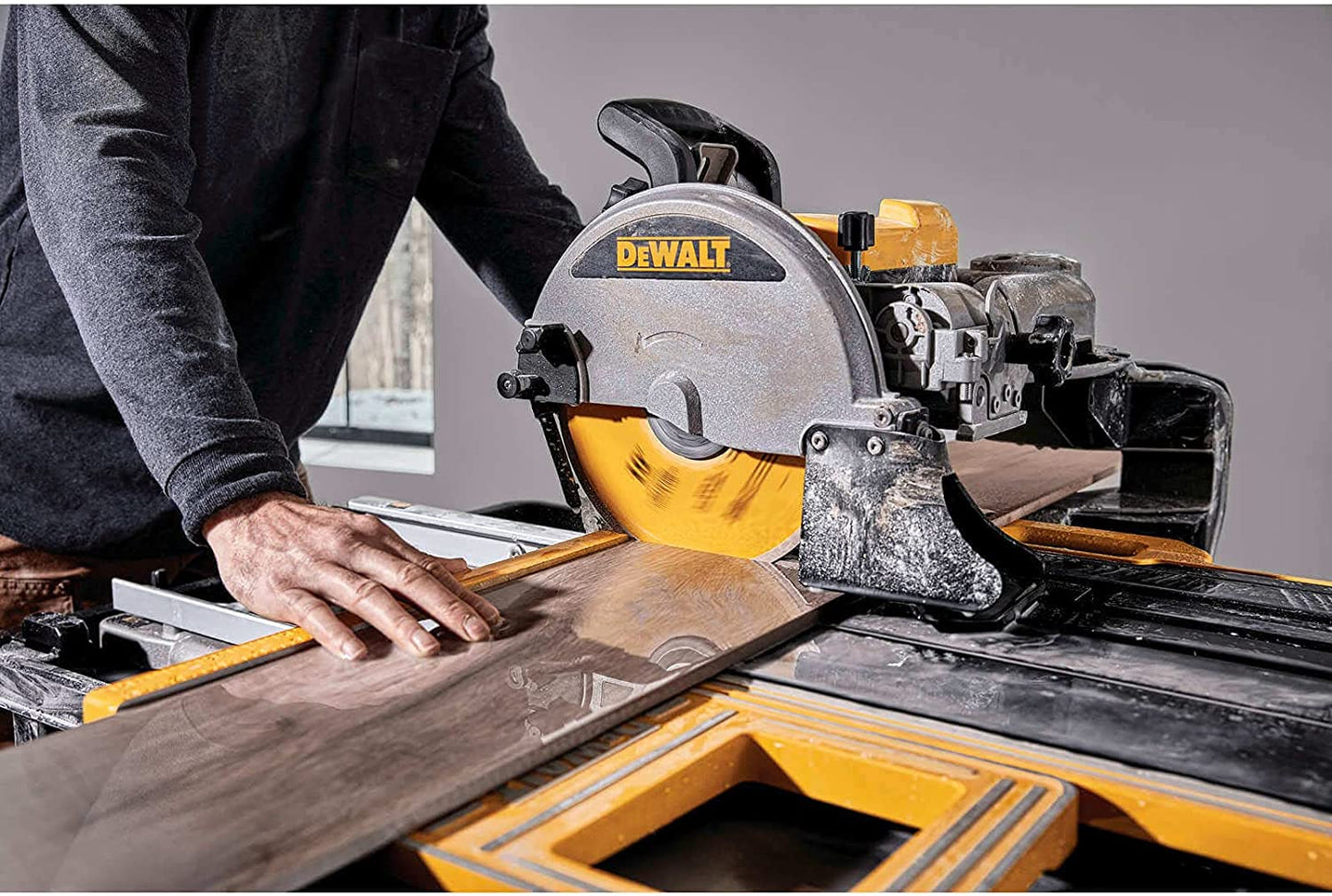 DeWALT D36000 Fliesensäge 1600W Ø250mm