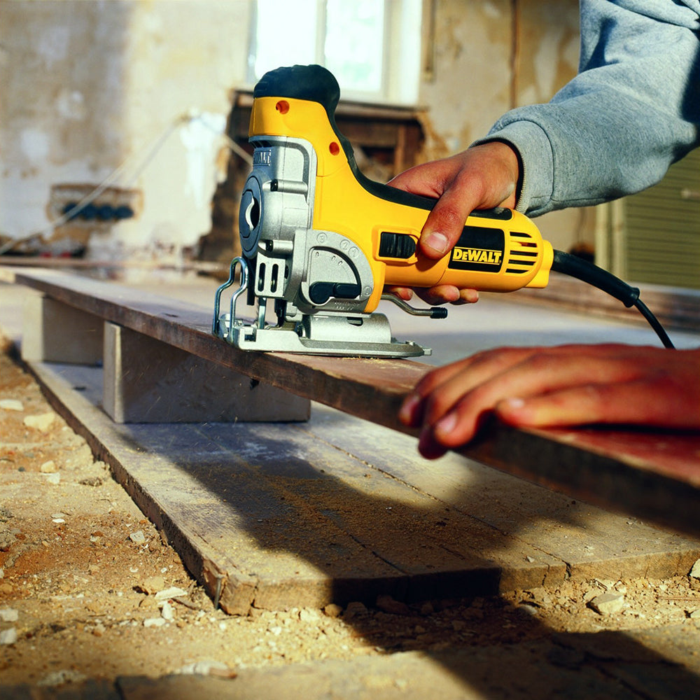 DeWALT DW333KT Pendelhub Stichsäge Säge 701W mit TSTAK Box II