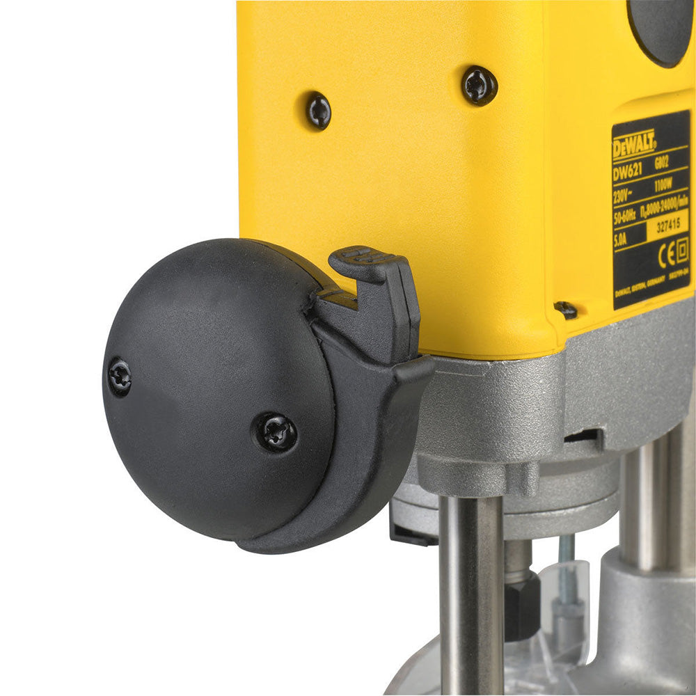 DeWALT DW621K Elektronik Oberfräse 1100W mit Koffer & Parallelanschlag
