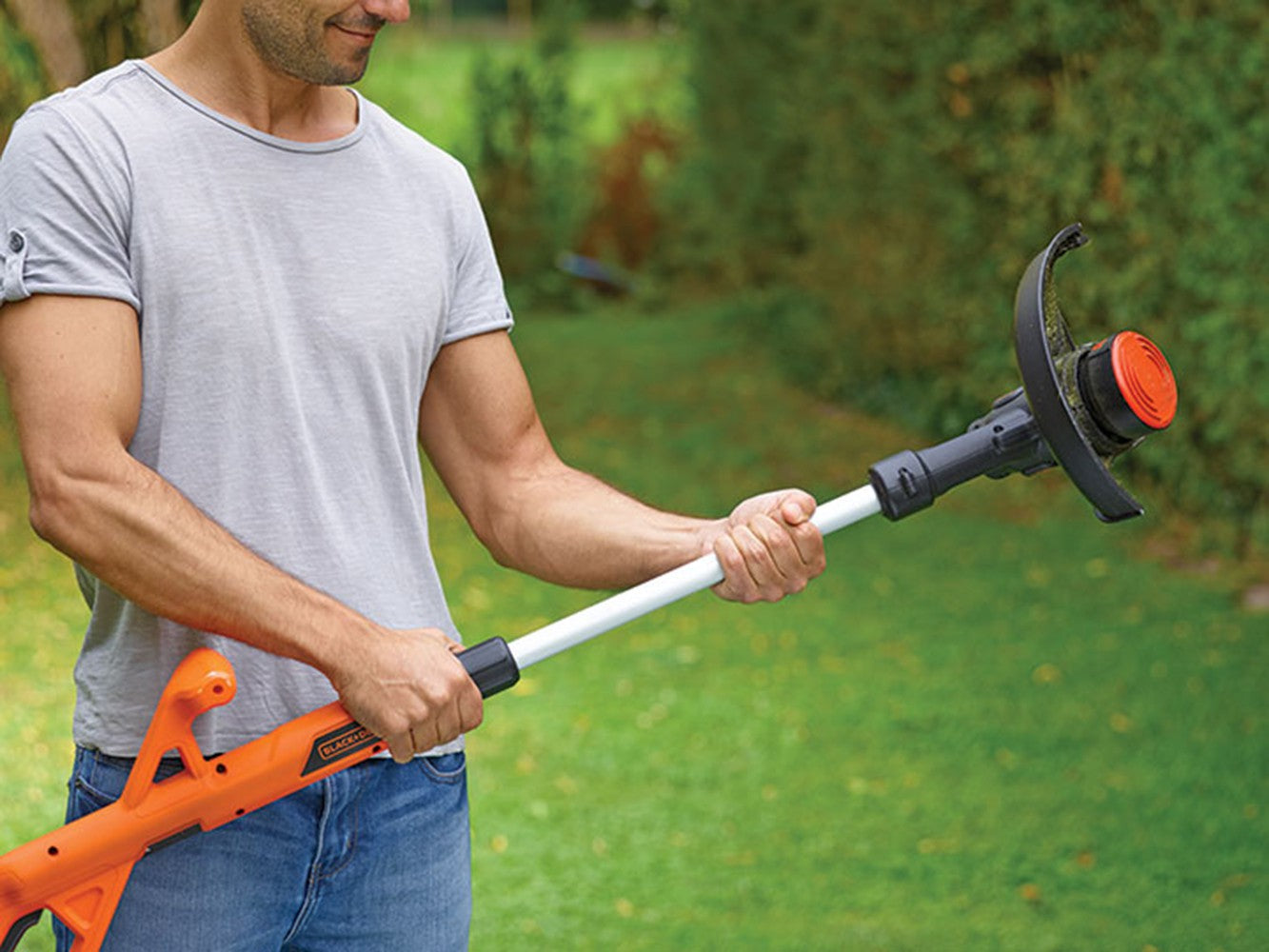 BLACK+DECKER ST1823 Akku Rasentrimmer Kantenschneider 18V 25cm Teleskopstiel