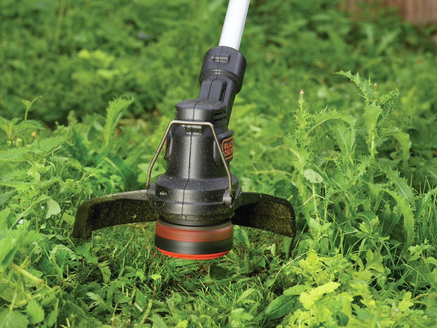 BLACK+DECKER ST182320 Akku Rasentrimmer Kantenschneider 18V 2Ah Teleskopstiel