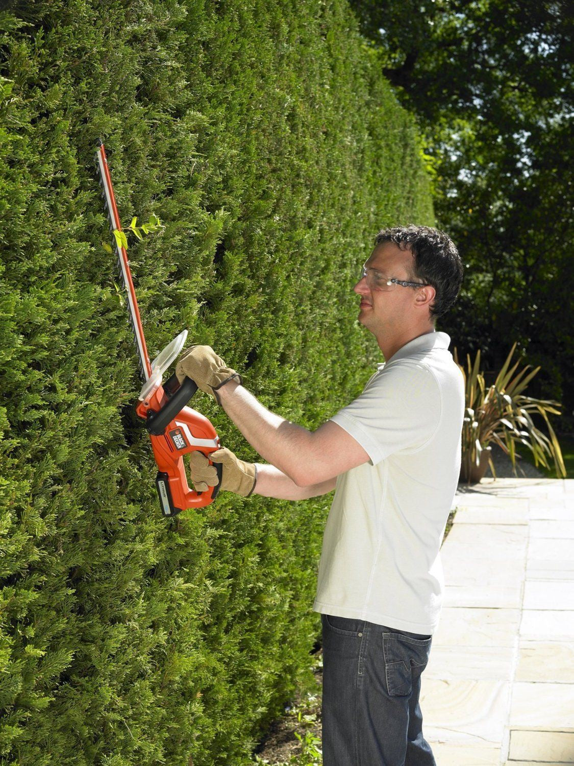 BLACK+DECKER GTC1845L20 Akku Heckenschere 45 cm Länge 18 mm Schnittstärke 18V