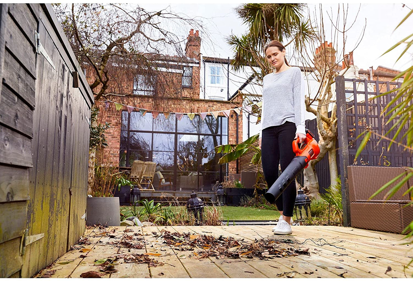 BLACK+DECKER BCBL200B Akku Laubbläser Axial Gebläse 18V ohne Akku Sologerät