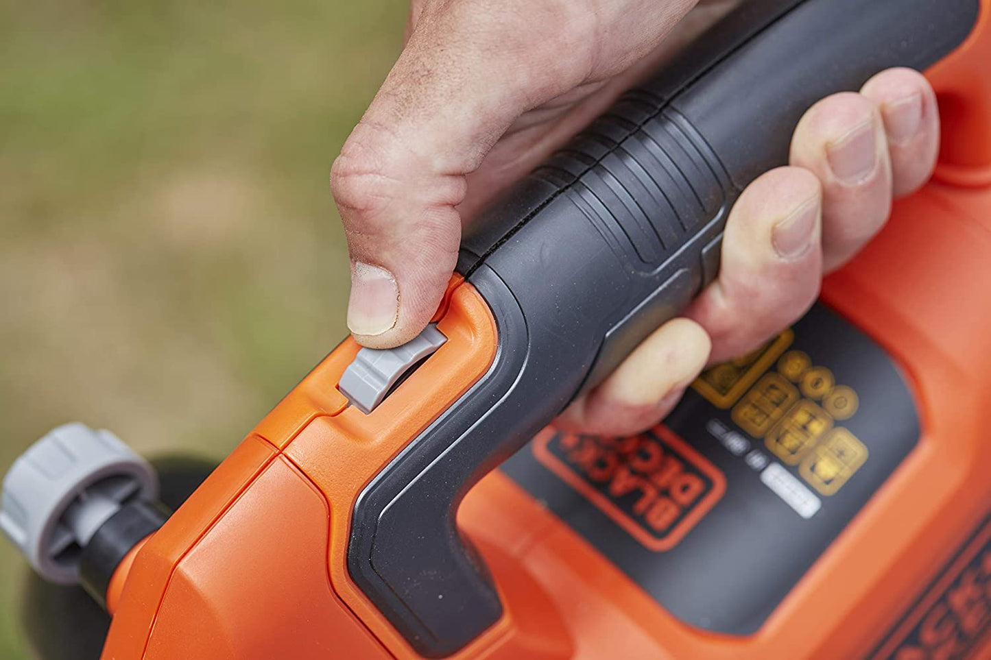 BLACK+DECKER BCBLV3625L1 Akku Laubsauger Bläser Häcksler 3-in-1 36V/2,5Ah Li-Ion
