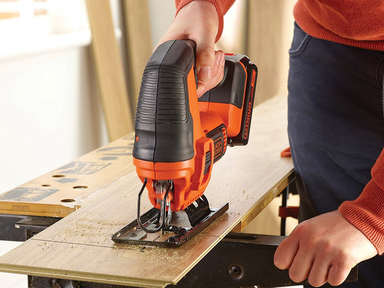BLACK+DECKER BDCJS18 Pendelhub Stichsäge kabellos 18V, mit 1x Akku, Ladegerät