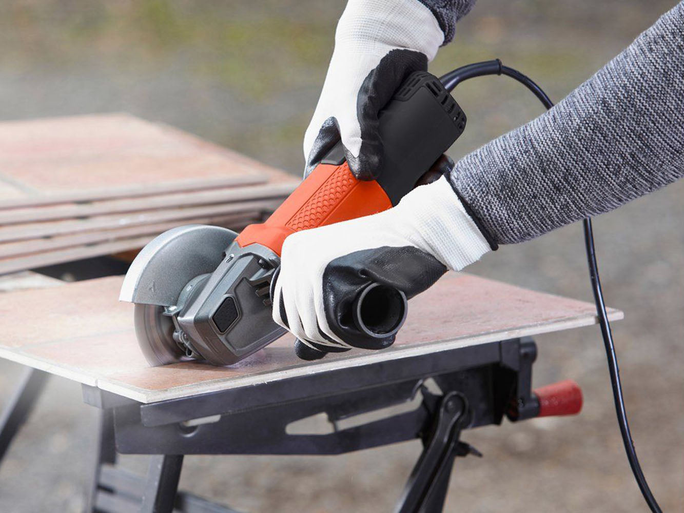 BLACK+DECKER BEG120 Einhand Winkelschleifer 800W Ø 115 mm mit Sanftanlauf