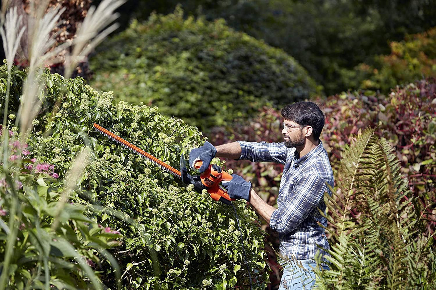 BLACK+DECKER BEHT251 Elektro Heckenschere 450W 50cm bis 18mm