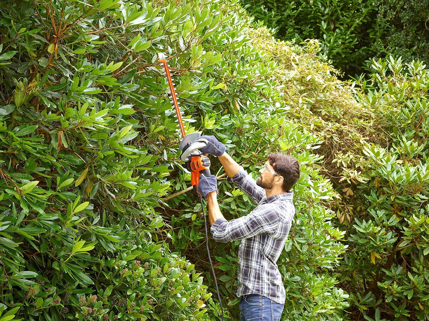 BLACK+DECKER BEHTS455 Elektro Heckenschere 550W 55cm bis 35mm