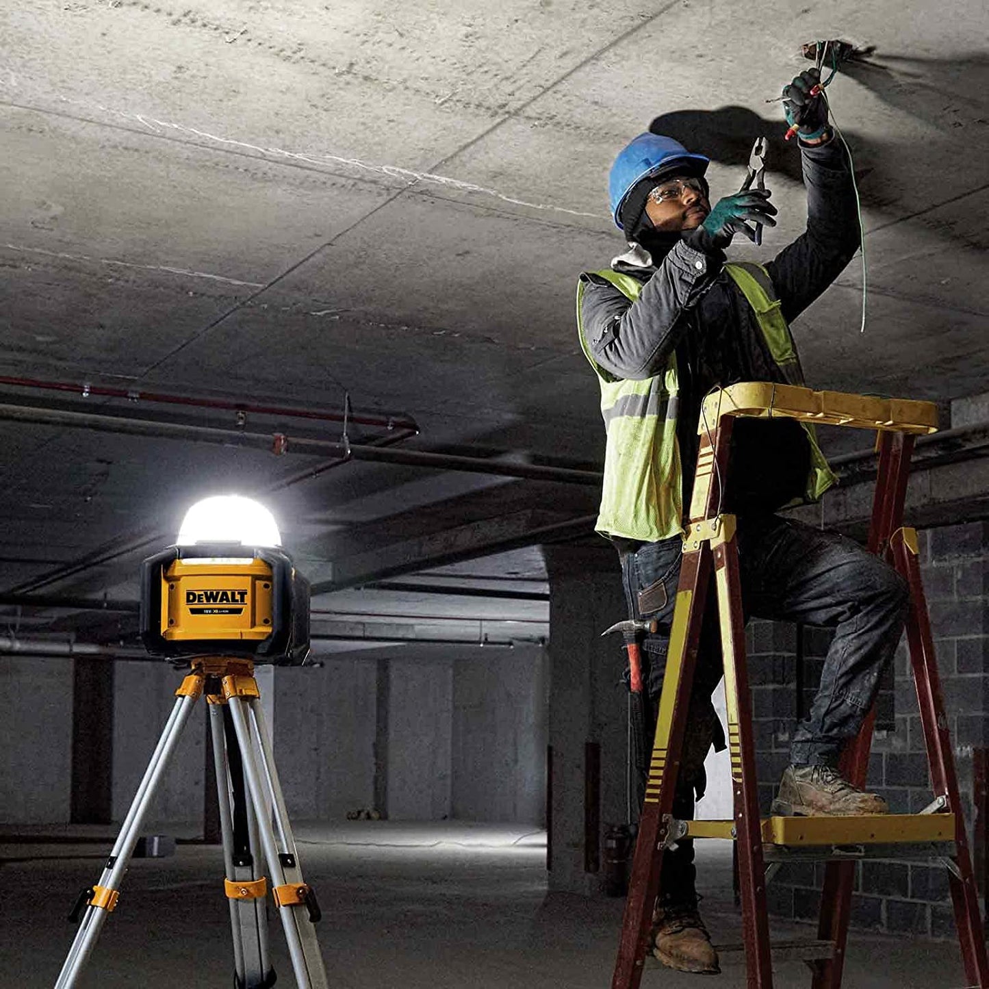 DeWALT DCL074 Akku LED Baustellen Strahler 18V mit 1.200 - 3.200 - 5.000 Lumen