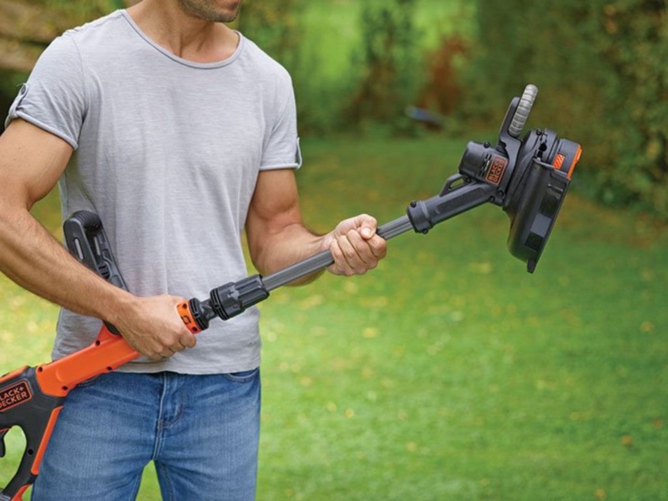 BLACK+DECKER STC1820PC Akku Rasentrimmer 28cm 18V 2Ah AFS automatischer Faden